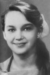 Фото №1 Наталья Гвоздикова