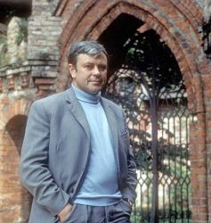 Фото №1 Донатас Банионис