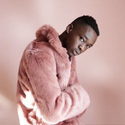 Фото №1 Эштон Сандерс