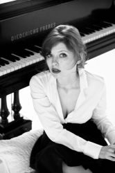 Фото №1 Эмилия Спивак