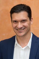 Фото №1 Владимир Бутенко