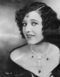 Фото №2 Джорджия Хейл