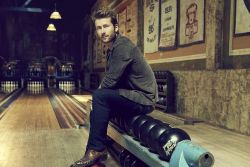 Фото №1 Глен Пауэлл